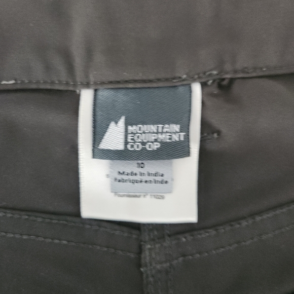 MOUNTAIN EQUIPMENT CO-OP Technical Hiking Shorts size 10 - Picture 7 of 11